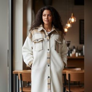Plaid Sherpa Jacket - White and Tan